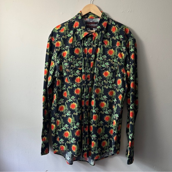 Sunflower Patterned Casual Button Down Shirt - Picture 2 of 6